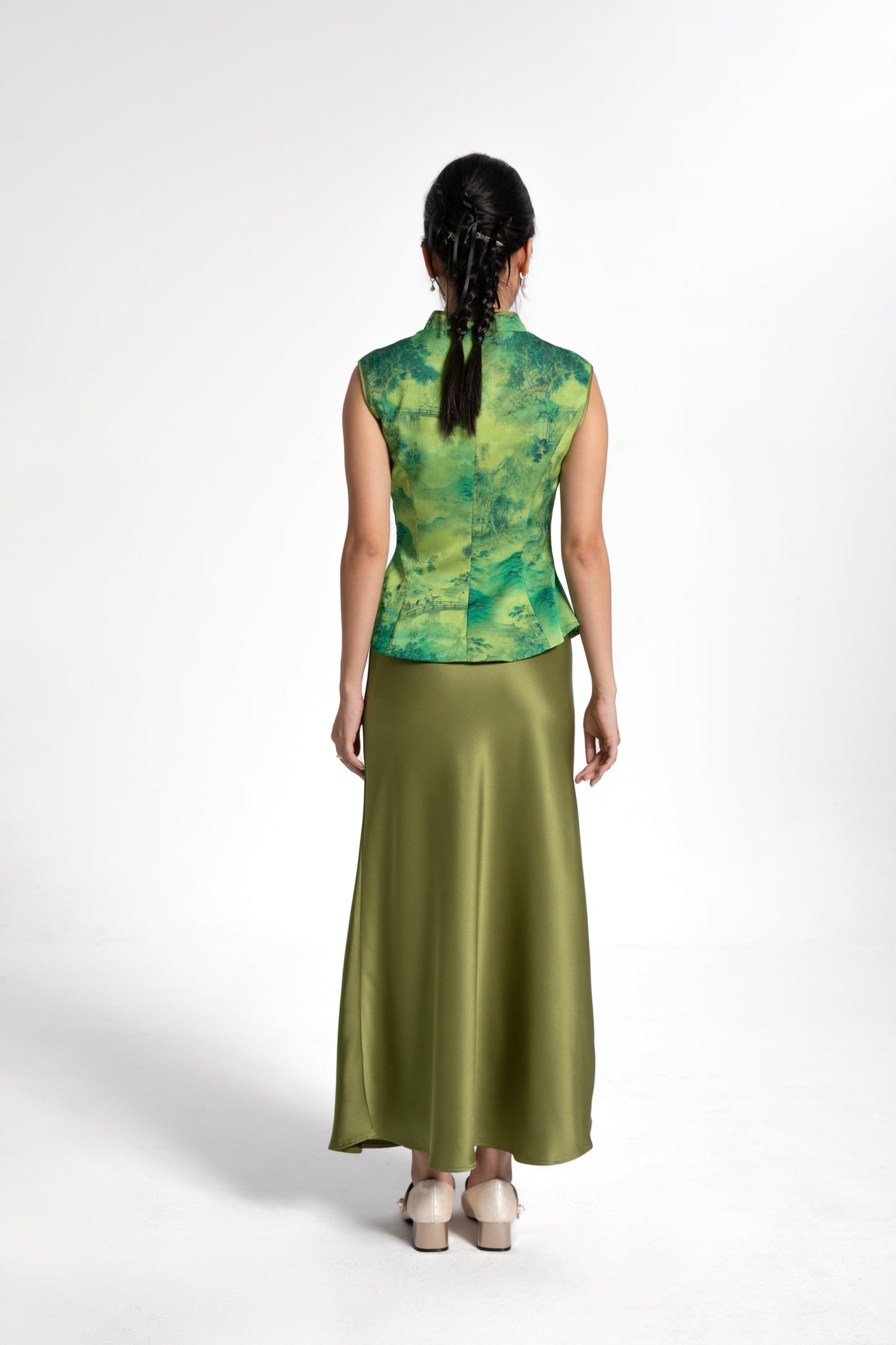 Embroidered Watercolour New Chinese Style Suit