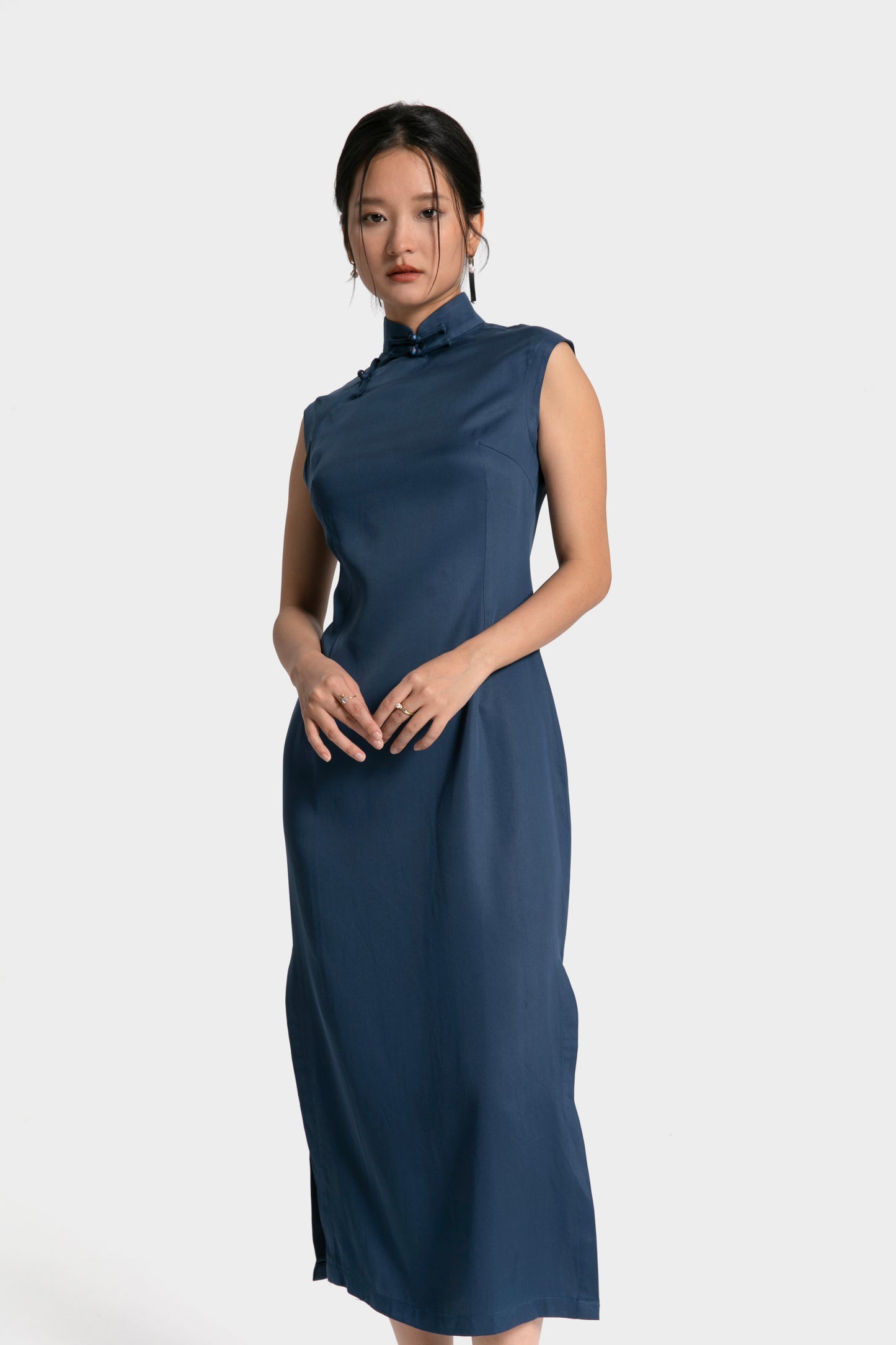Blue Sleeveless Cheongsam / Qipao Dress