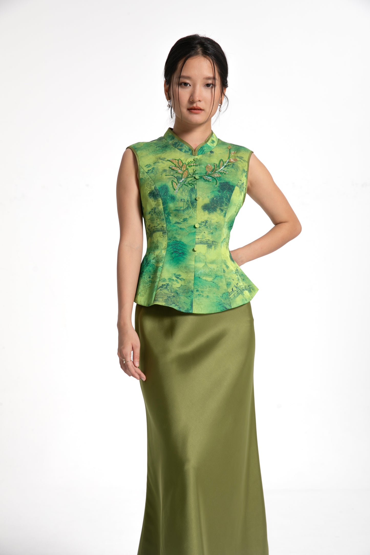 Embroidered Watercolour New Chinese Style Suit