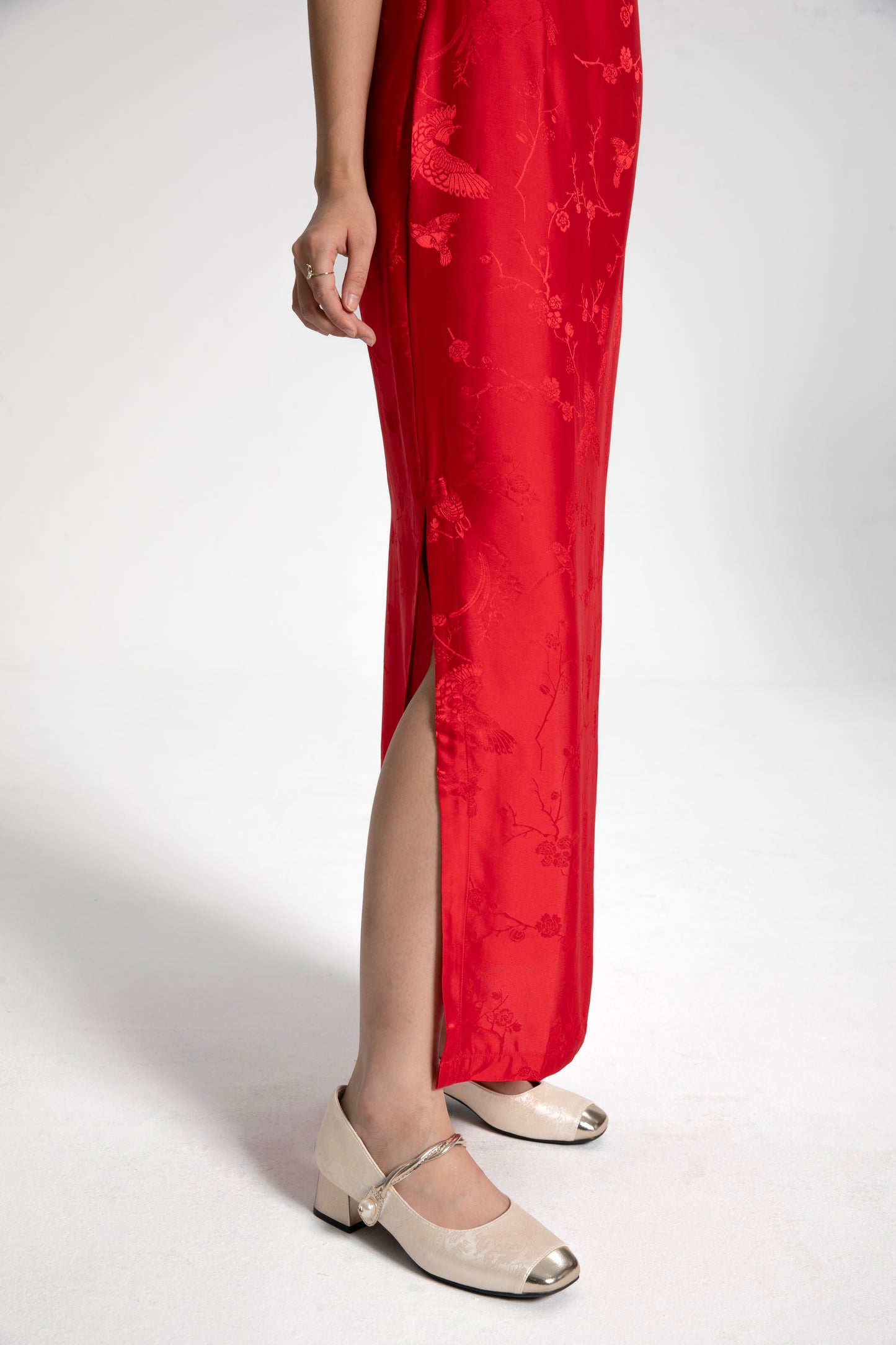 Red Mulberry Silk Cheongsam / Qipao