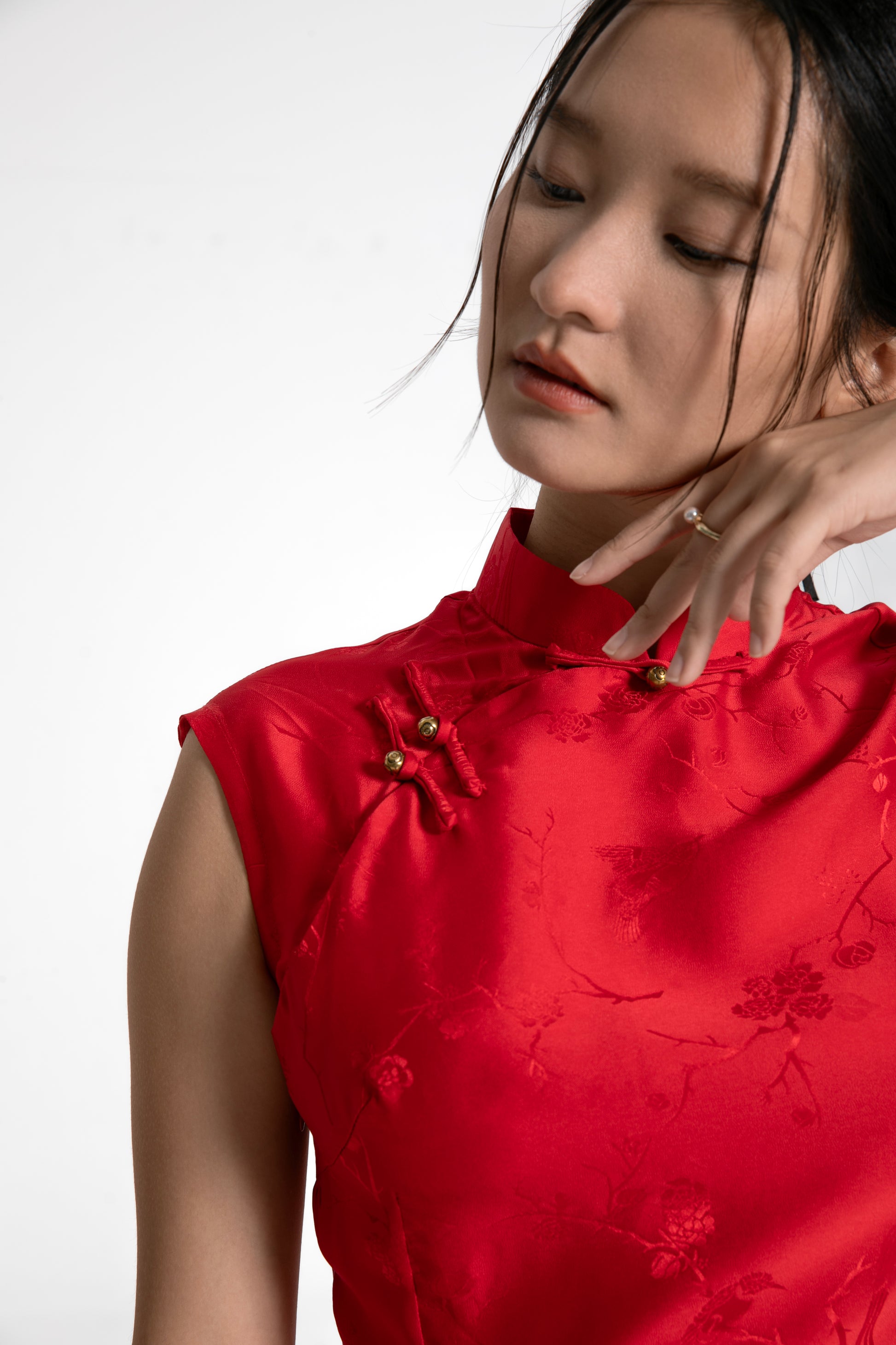 Red Mulberry Silk Cheongsam / Qipao